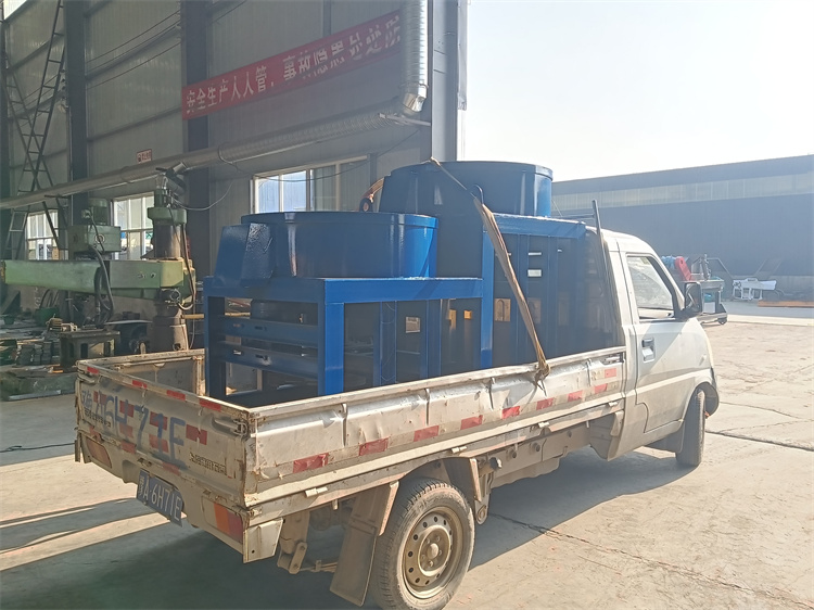 有機肥拋圓機發(fā)貨現(xiàn)場