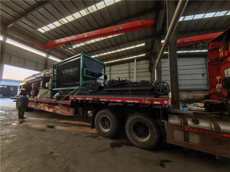 �㽭�_(t��i)�ݿ͑���a(ch��n)10�f(w��n)���ۄ��ЙC(j��)�ʰl(f��)؛�F(xi��n)��(ch��ng)