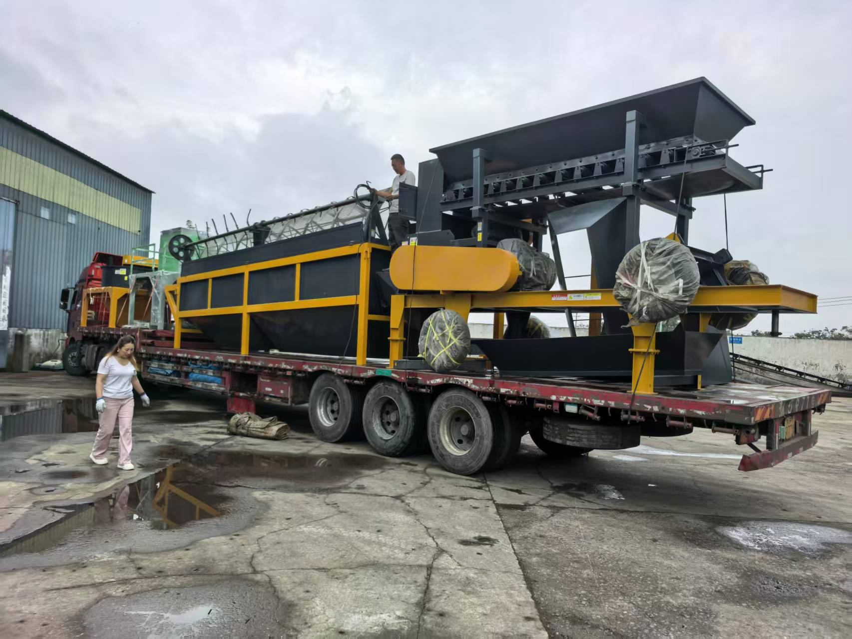 ��a(ch��n)10�f���ЙC(j��)�ʷ۠����a(ch��n)�����b�F(xi��n)��